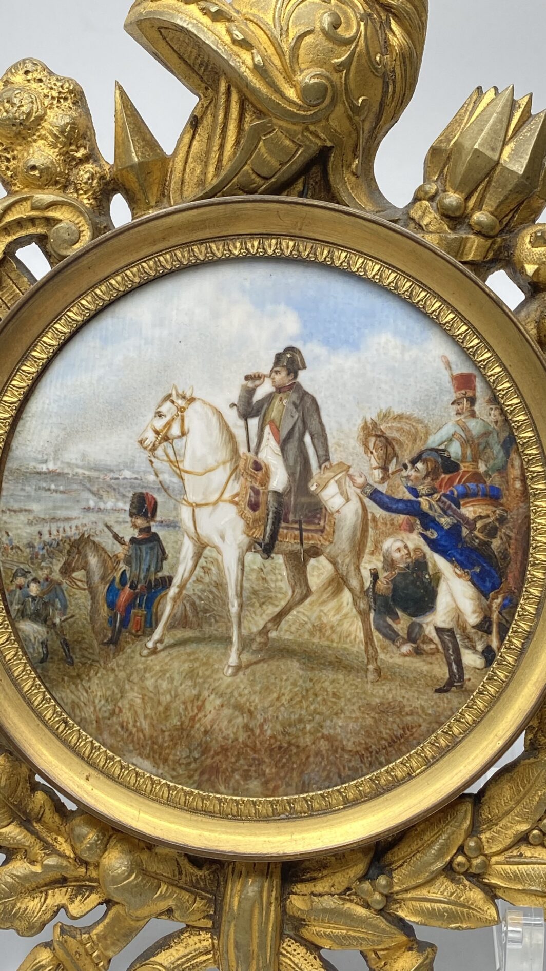 O. VERNET D’APRÉS MINIATURA DIPINTA SU AVORIO, DI NAPOLEONE BONAPARTE DURANTE LA BATTAGLIA DI WAGRAM, CON PREGIATA CORNICE IN BRONZO DORATO COEVA. FRANCIA, PRIMA METÀ DEL XIX sec. - immagine 4