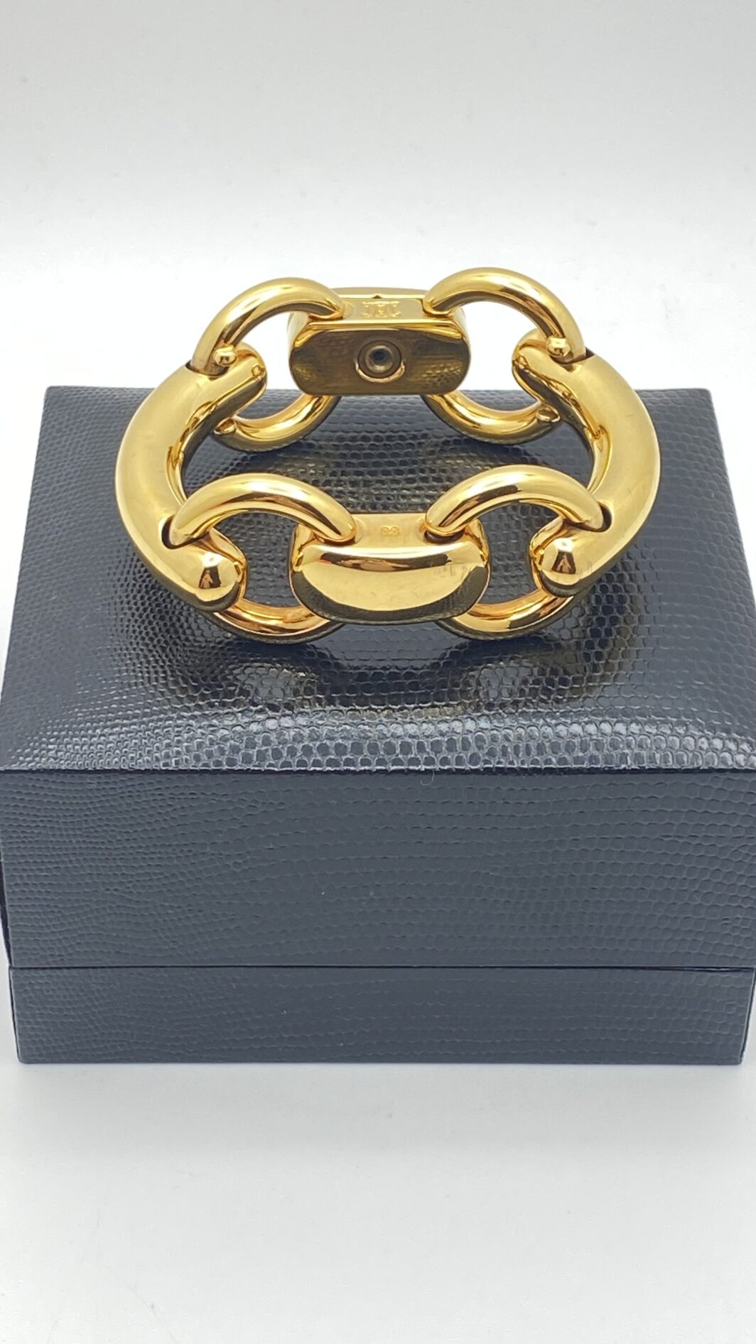 CELINE VINTAGE BOLD GOLD CHAIN BRACELET: L’ESSENZA DEGLI ANNI ’90. - immagine 5