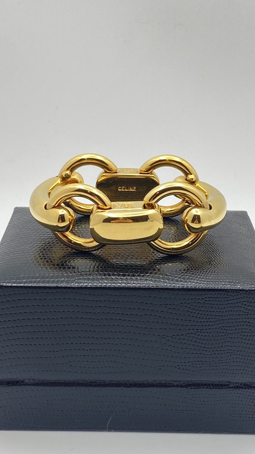 CELINE VINTAGE BOLD GOLD CHAIN BRACELET: L’ESSENZA DEGLI ANNI ’90. - immagine 7