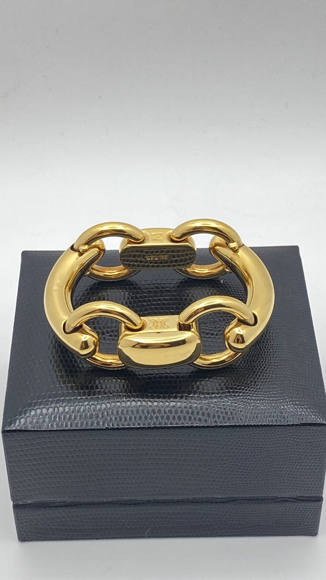 CELINE VINTAGE BOLD GOLD CHAIN BRACELET: L’ESSENZA DEGLI ANNI ’90. - immagine 6