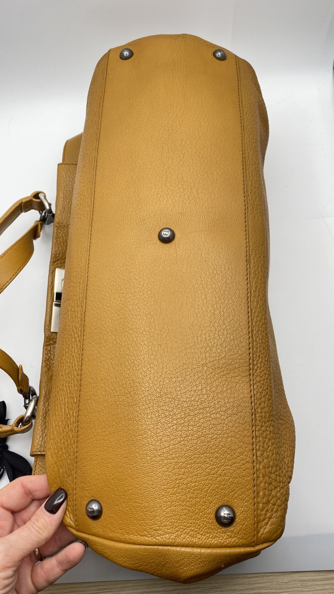 FENDI PEEKABOO. MERAVIGLIOSA BORSA VINTAGE INIZI ANNI 2000. PERFETTE CONDIZIONI. CON CARTELLINO ORIGINALE, FODERA, ANTITACCHEGGIO E NUMERO DI SERIE - immagine 54