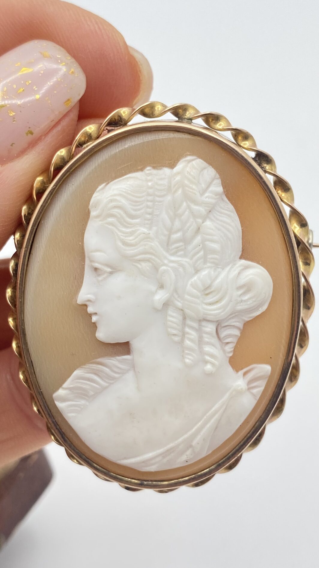 STRAORDINARIA SPILLA DI EPOCA GEORGIANA, CON CAMEO IN ORO 9KT. FINE XVIII sec. - immagine 7