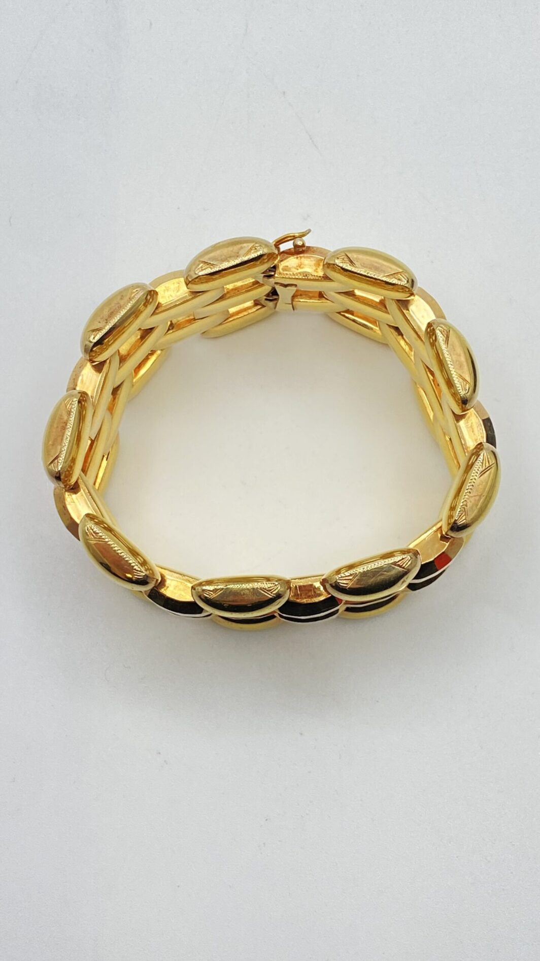 BRACCIALE ART DECO A CARRO ARMATO, IN ARGENTO TITOLO 800 CON DORATURA A VERMEIL. ITALIA, ANNI ‘30. - immagine 8