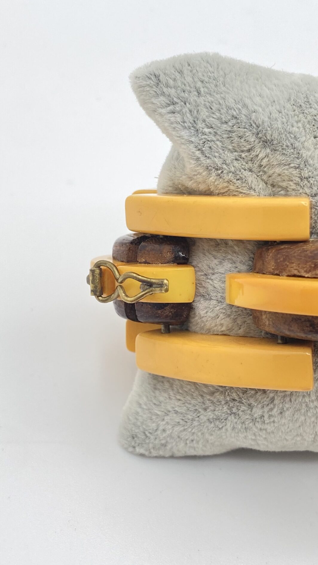 STRAORDINARIO BRACCIALE SNODATO AGE MACHINE IN LEGNO E BACHELITE COLOR BUTTERSCOTCH, ART DÉCO, ANNI ’30. - immagine 9