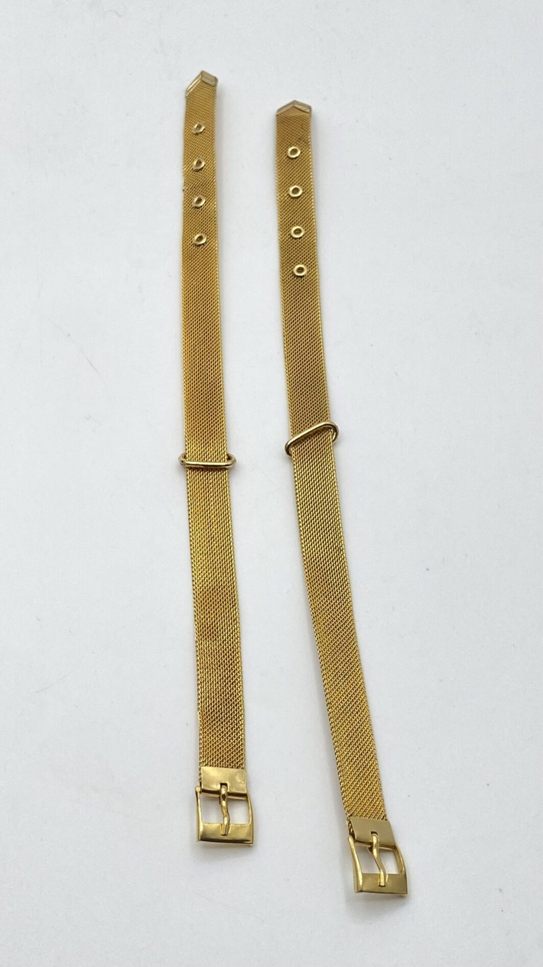 ORIGINALE PAIO DI BRACCIALI FRANCESI VINTAGE A FIBBIA, IN MAGLIA DI METALLO GOLDTONE. (VENDIBILI SINGOLARMENTE. IL PREZZO SI RIFERISCE AD UN SINGOLO BRACCIALE) - immagine 11