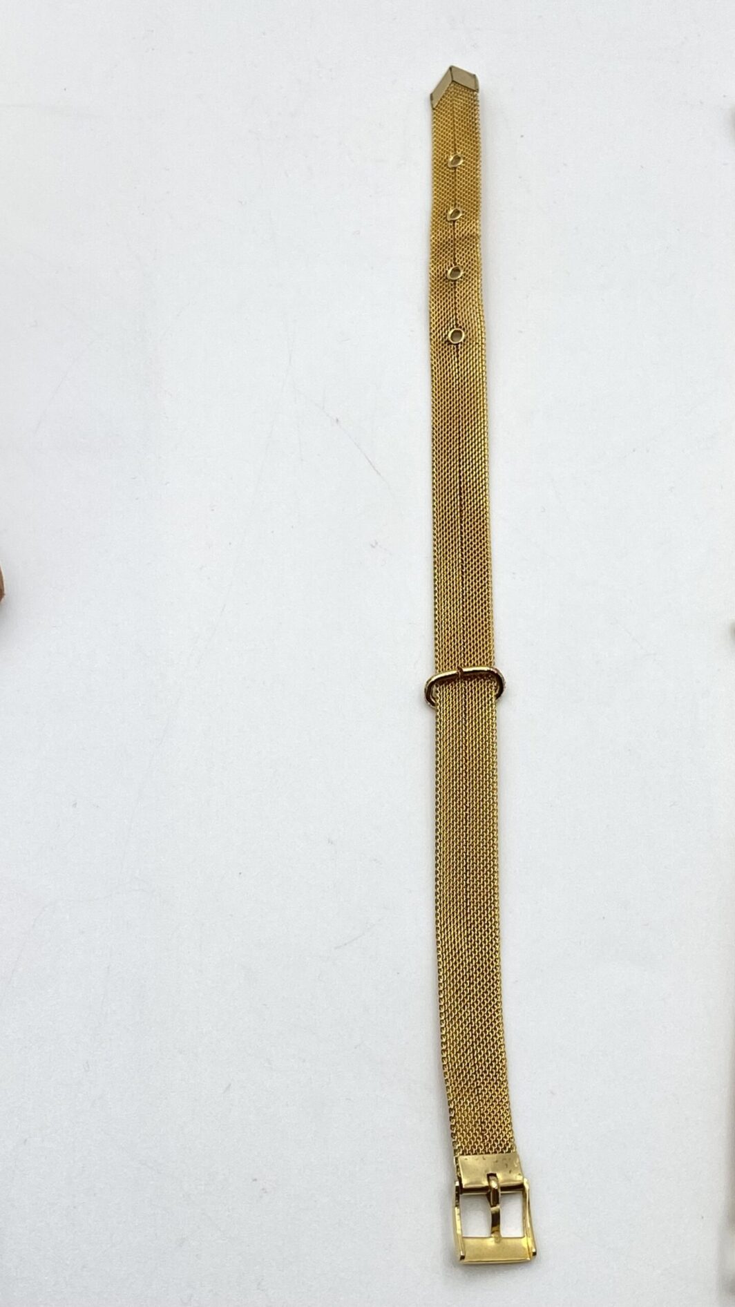 ORIGINALE PAIO DI BRACCIALI FRANCESI VINTAGE A FIBBIA, IN MAGLIA DI METALLO GOLDTONE. (VENDIBILI SINGOLARMENTE. IL PREZZO SI RIFERISCE AD UN SINGOLO BRACCIALE) - immagine 13