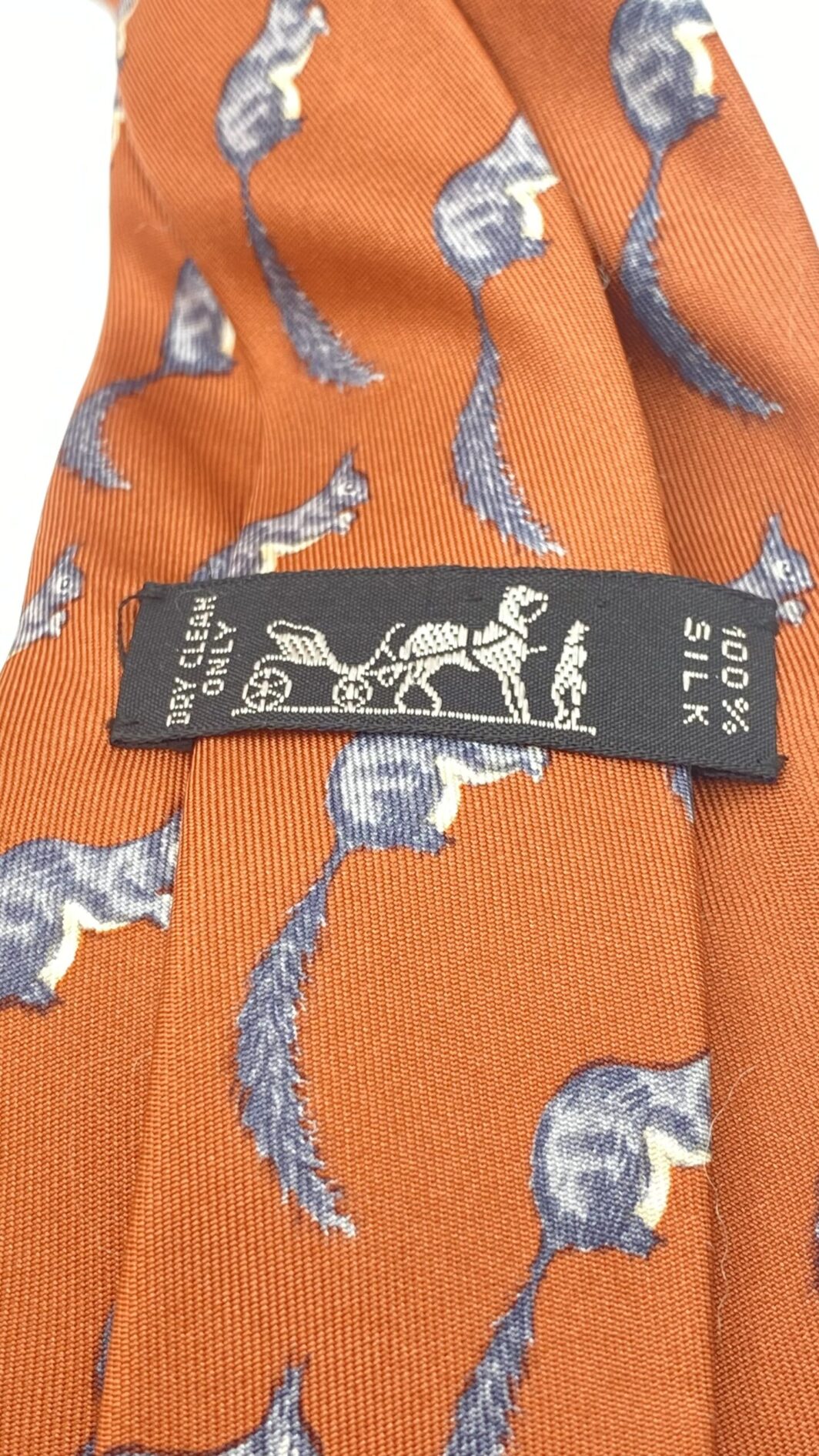 HERMÈS. CRAVATTA VINTAGE IN TWILL DI SETA PURA. CON SCATOLA ORIGINALE. - immagine 3